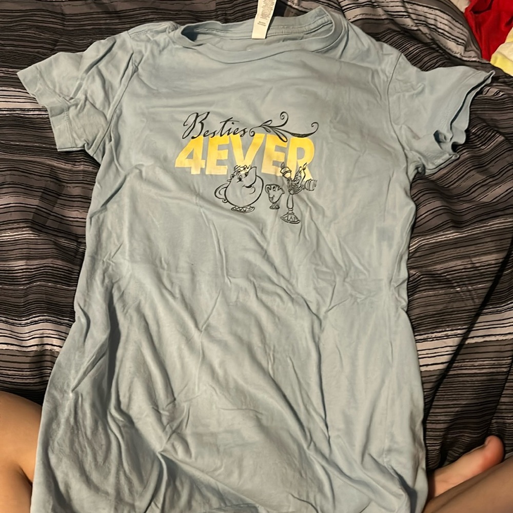 T-shirt with characters from Disneys Beauty and the Beast